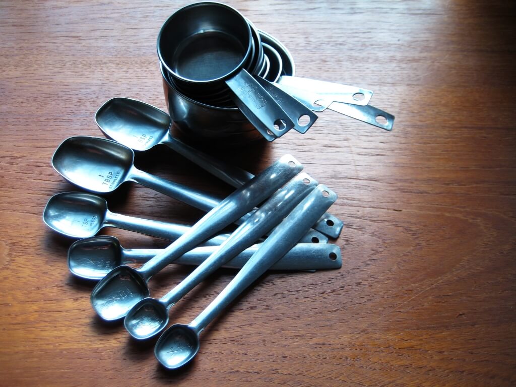 ¿Cuántas cucharadas hay en una taza?